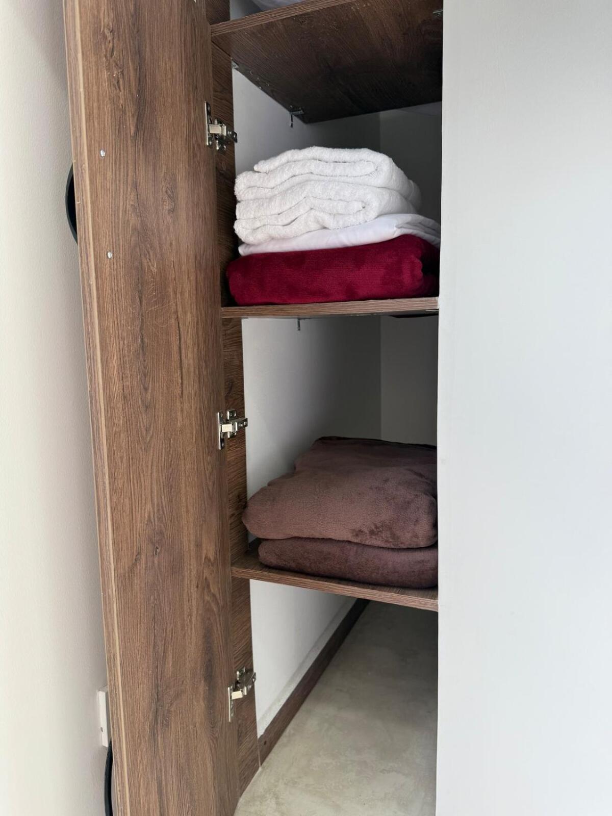 Faro 78 2 Queen Bed Con Aire Acondicionado *